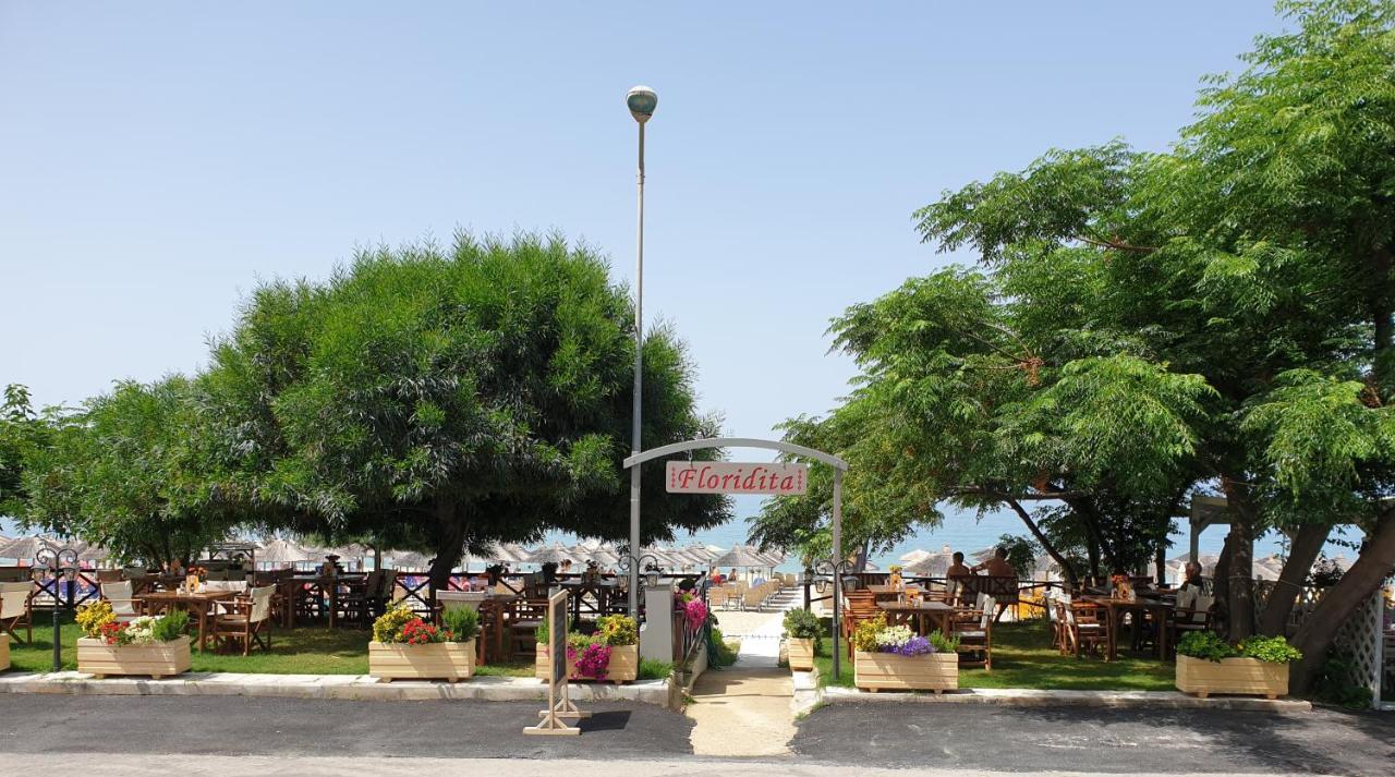 Vrachos Beach Hotel ภายนอก รูปภาพ