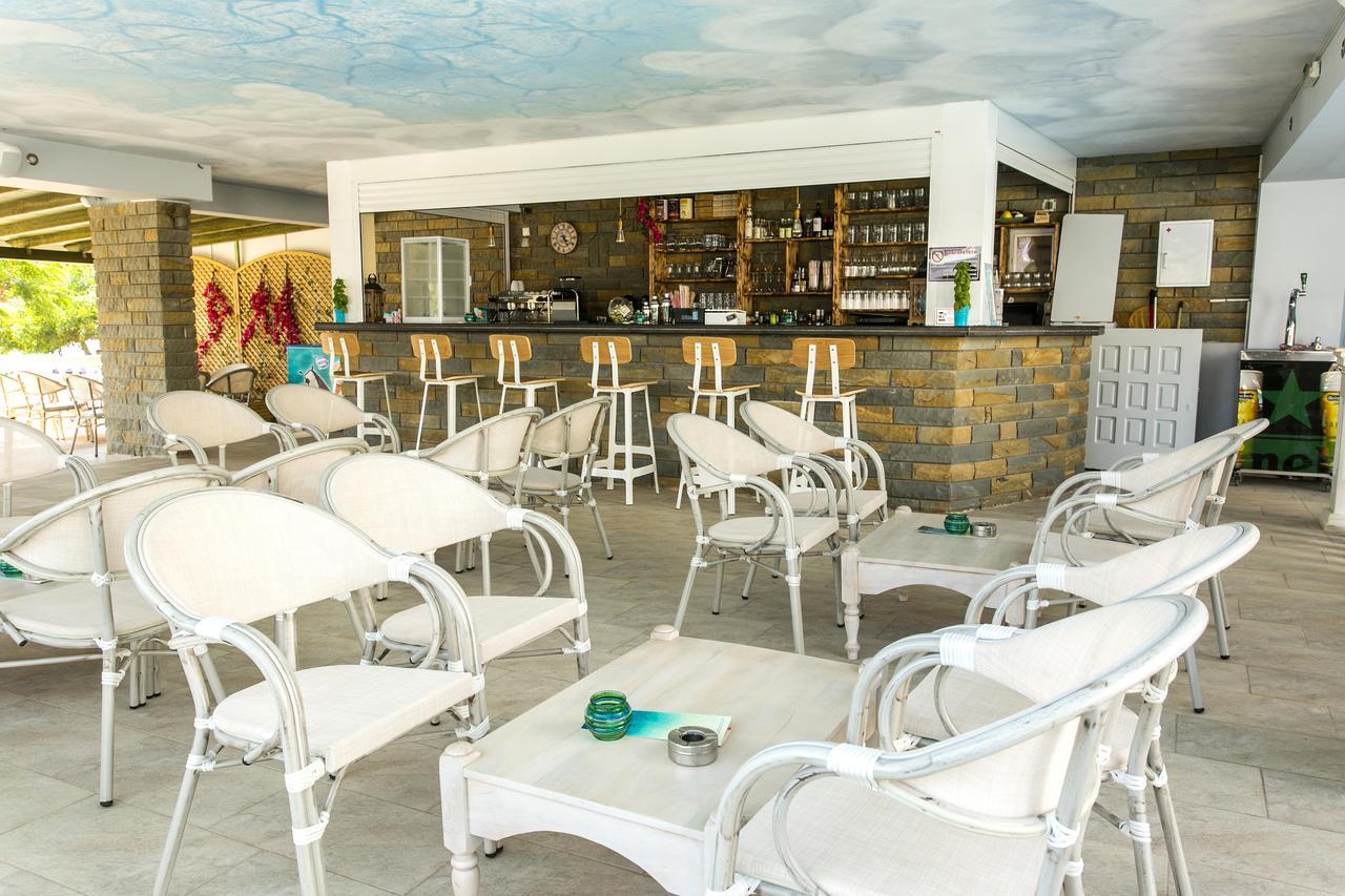 Vrachos Beach Hotel ภายนอก รูปภาพ